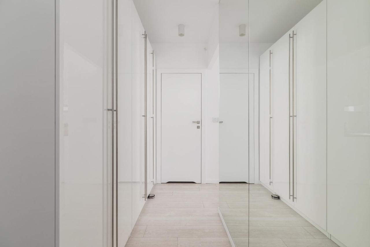 City Centre & Modern Quiet Apartment With Parking By Renters Prestige Krakow Bagian luar foto
